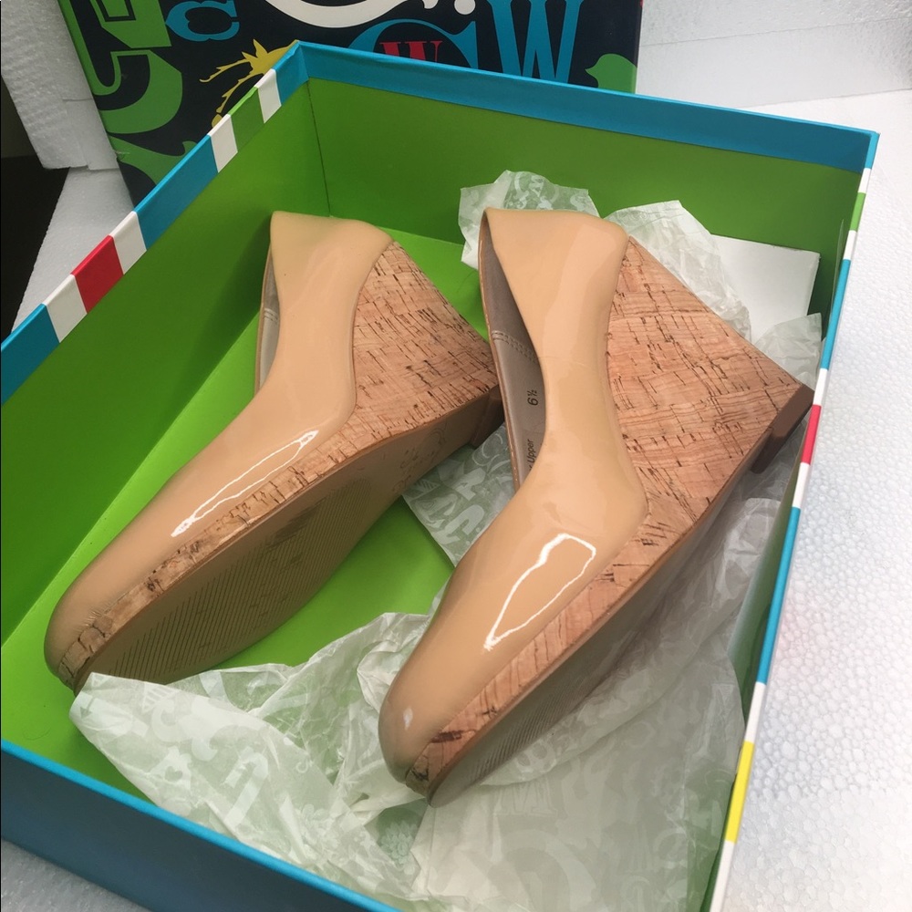Cork Wedge Pump